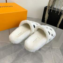 Picture of Louis Vuitton Slippers _SKULVsz35-40h0905621